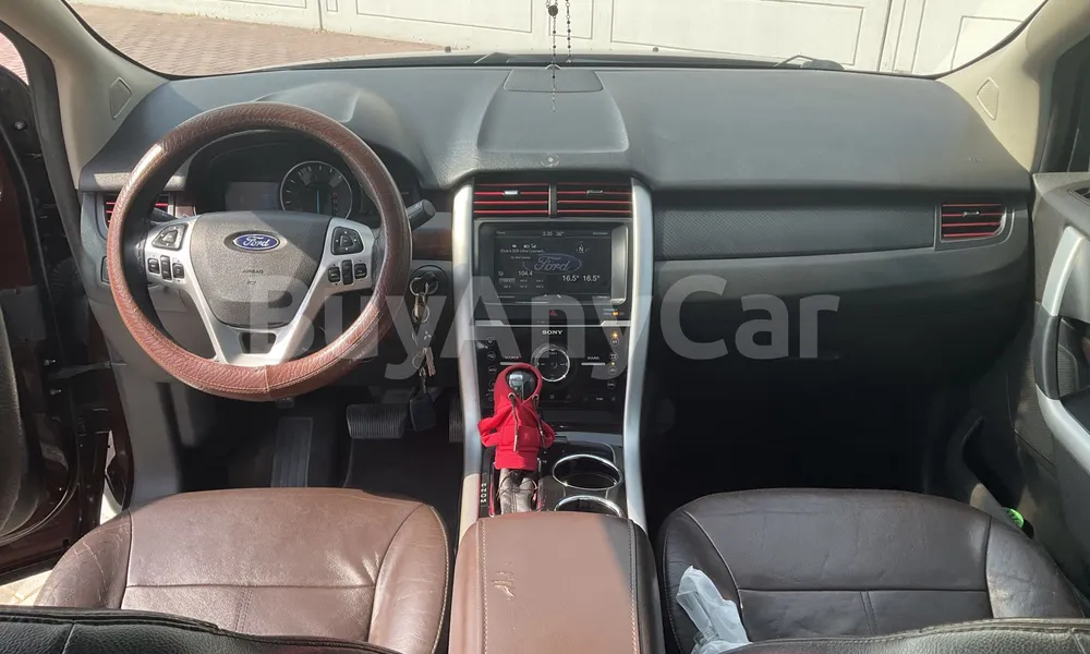 Vehicle photo 7