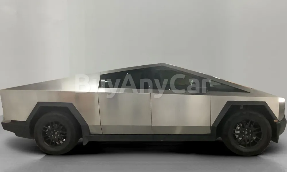Vehicle photo 3