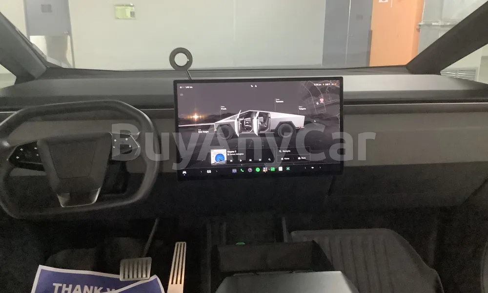 Vehicle photo 8