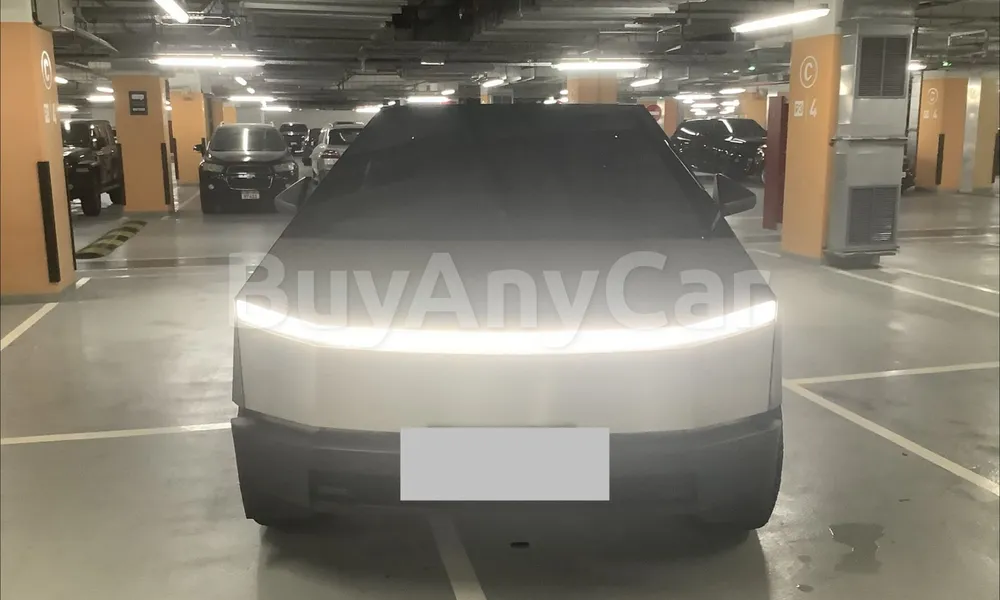 Vehicle photo 1