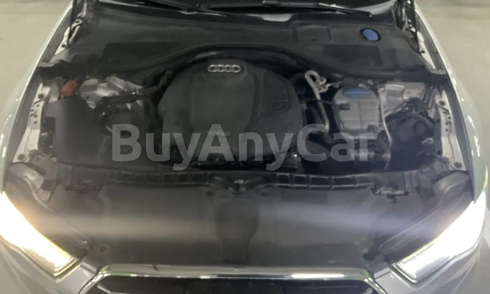 Vehicle photo 6