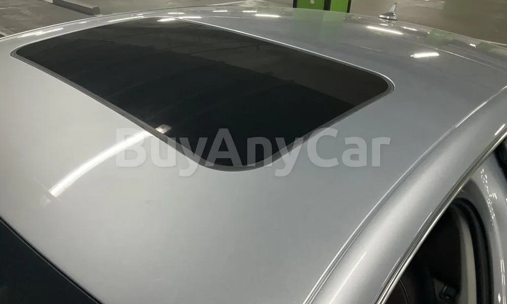 Vehicle photo 5