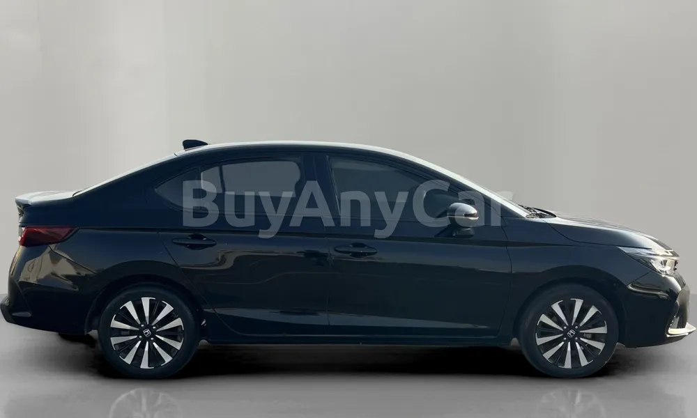 Vehicle photo 3