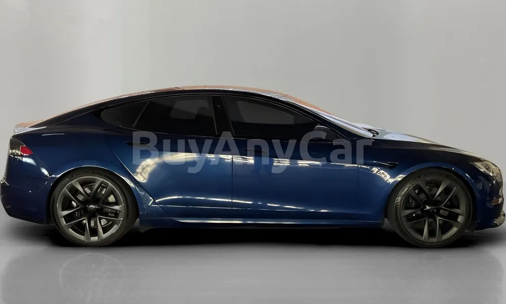 Vehicle photo 4