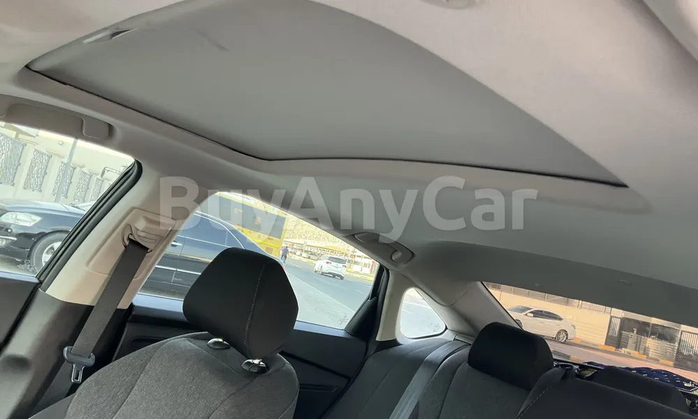 Vehicle photo 8