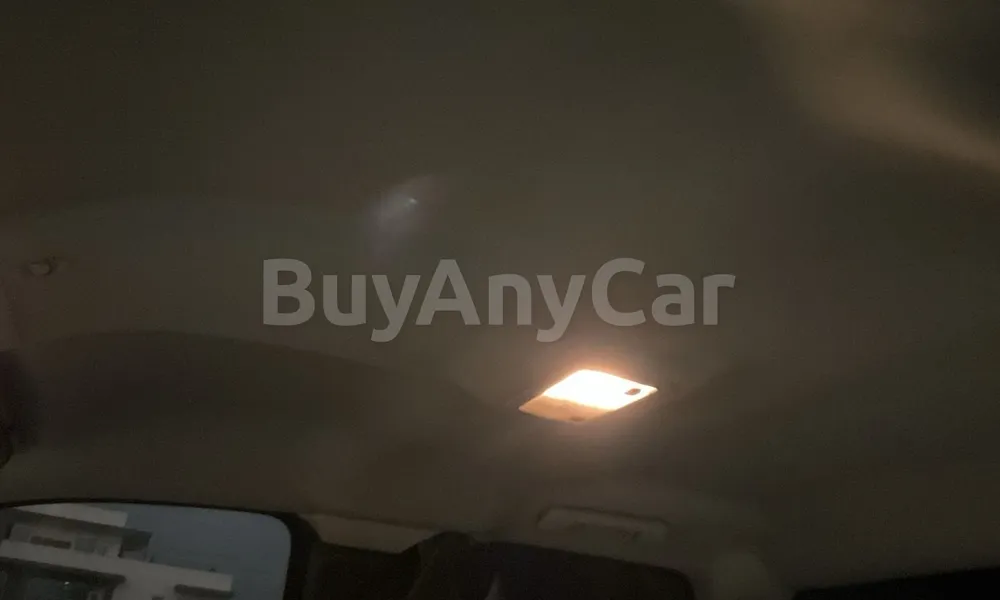 Vehicle photo 8