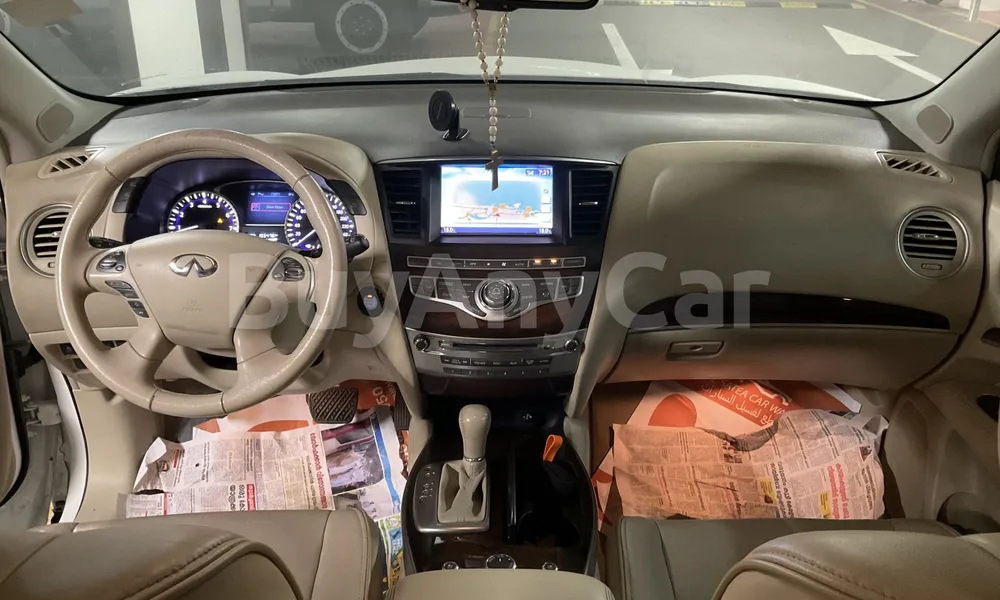 Vehicle photo 8