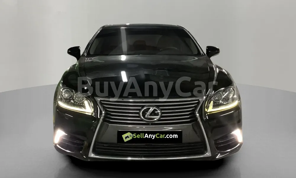 Vehicle photo 1