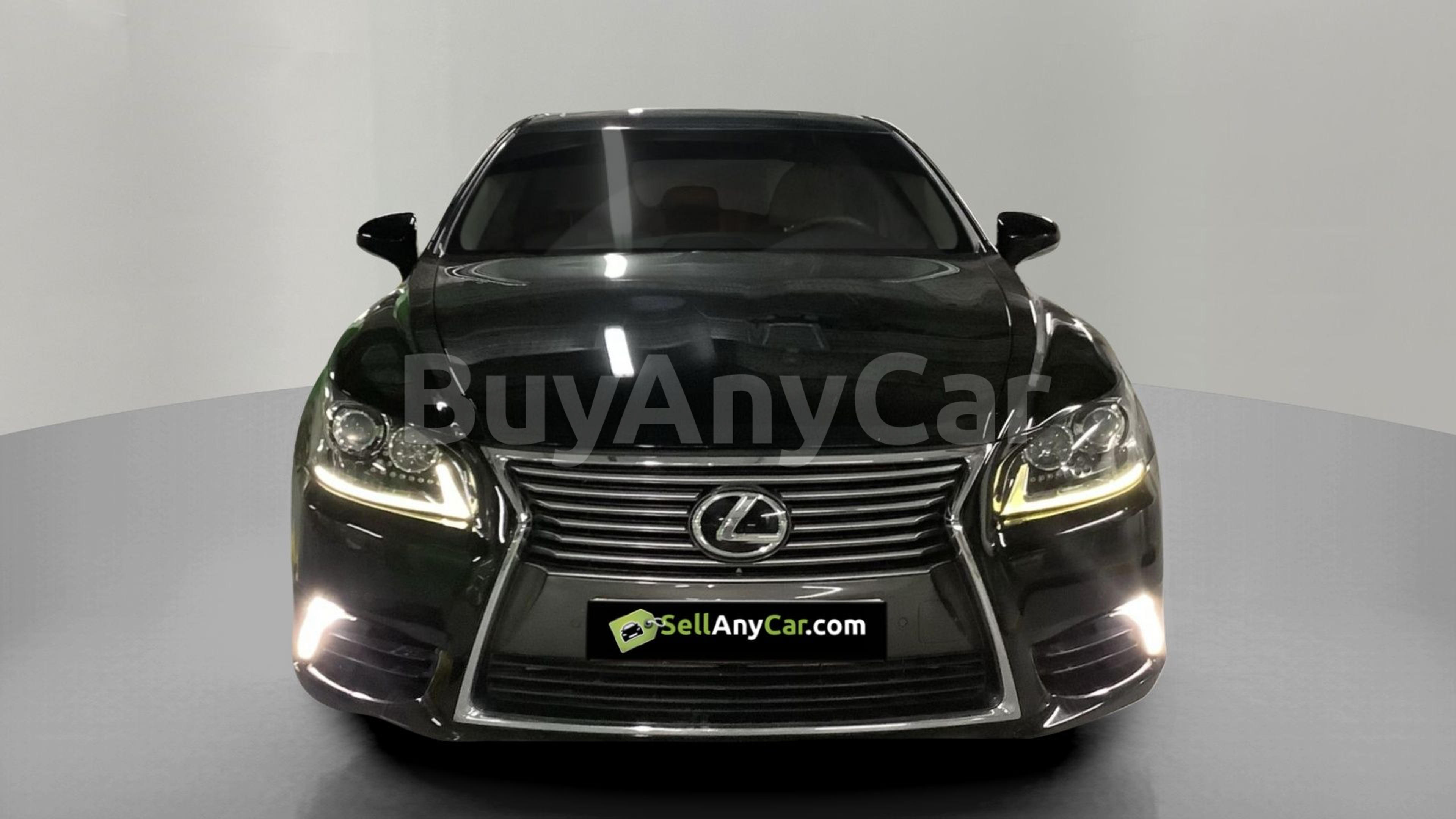 Lexus LS-Series 2016