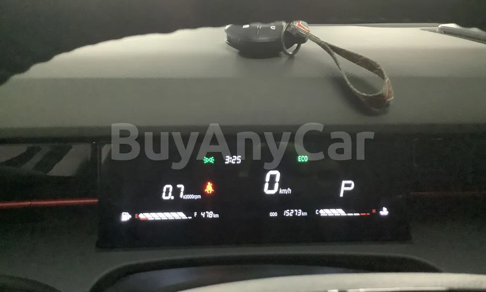 Vehicle photo 7