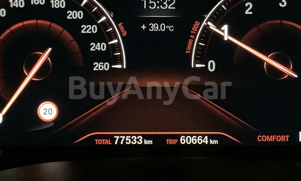 Vehicle photo 7