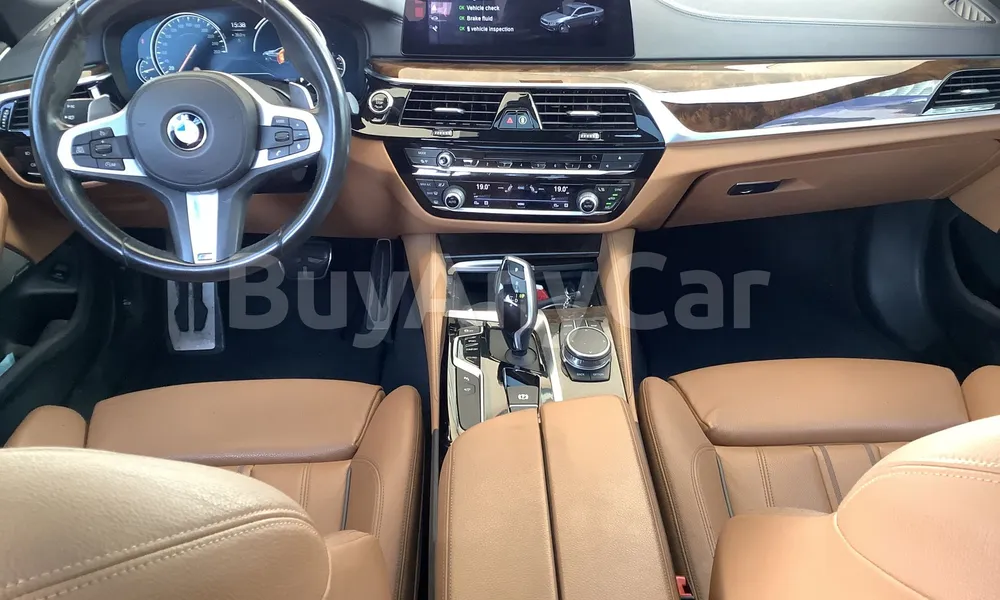 Vehicle photo 8
