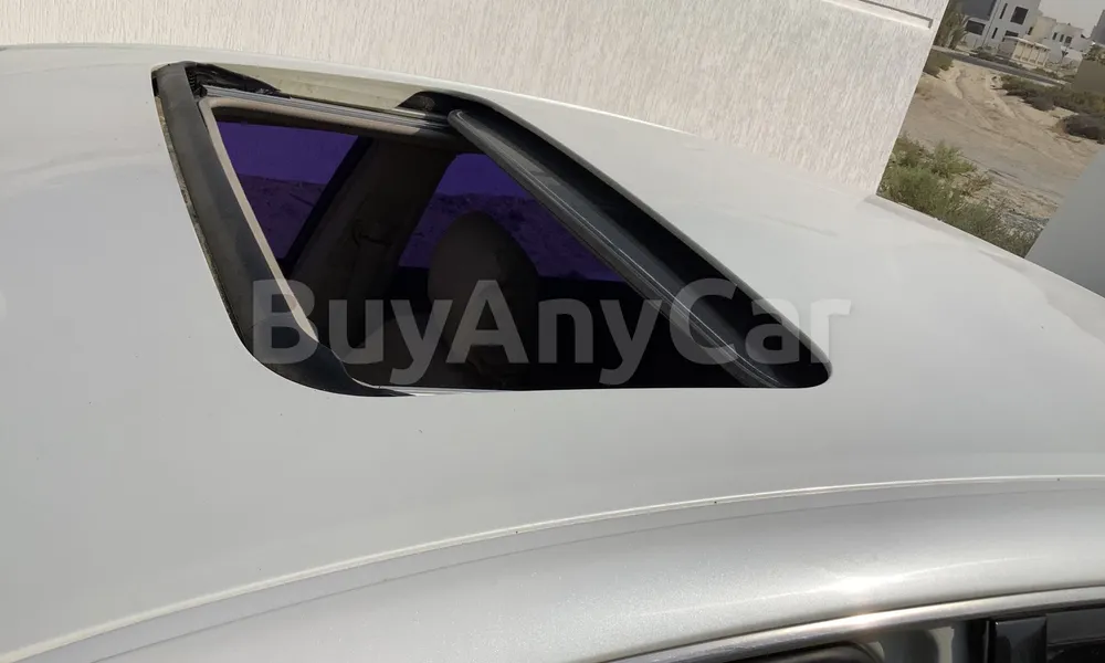 Vehicle photo 5