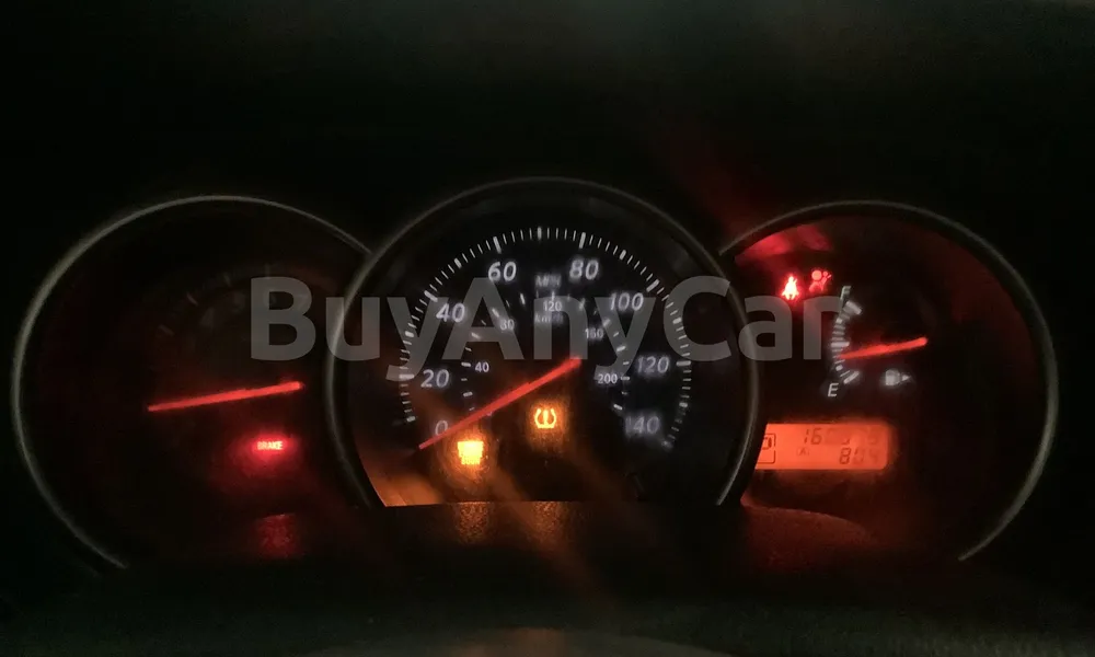 Vehicle photo 7