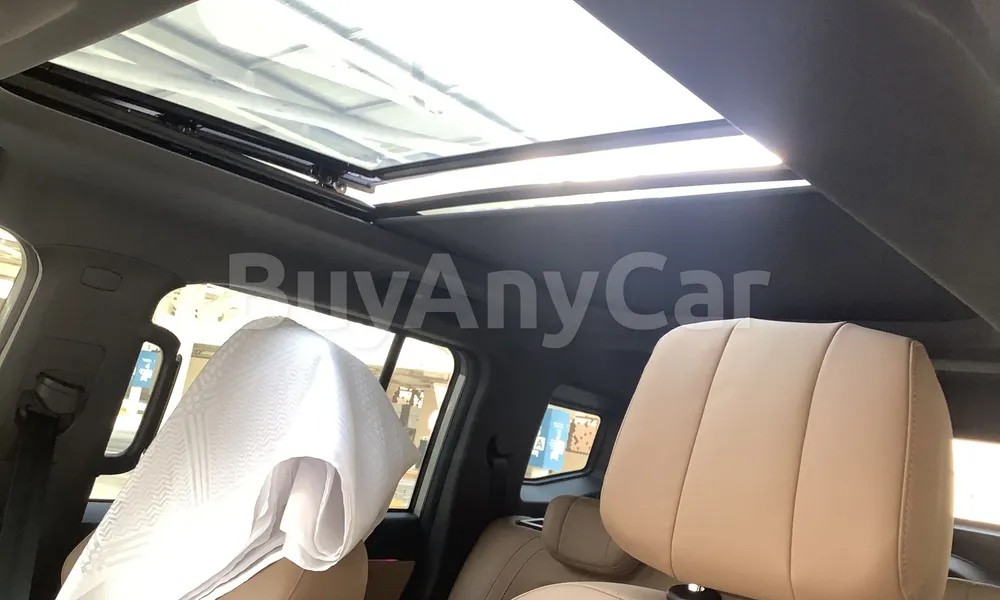 Vehicle photo 8