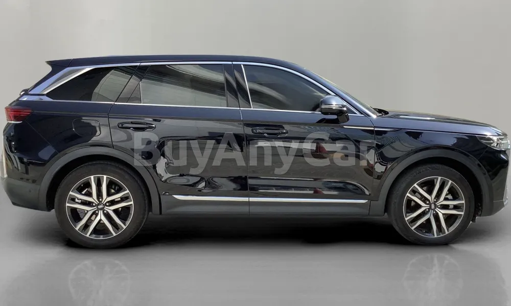 Vehicle photo 3