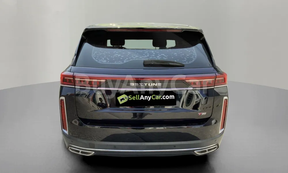 Vehicle photo 2