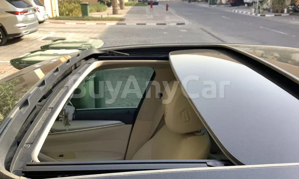 Vehicle photo 5