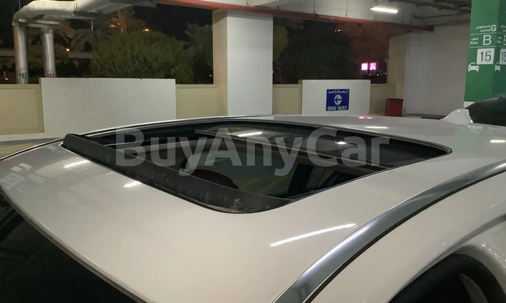 Vehicle photo 5