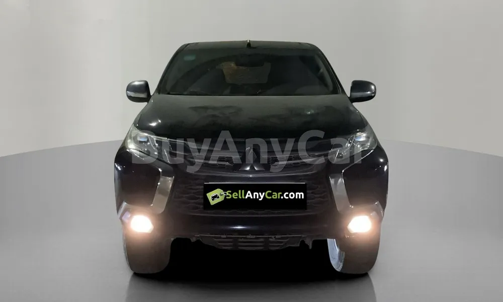 Vehicle photo 1