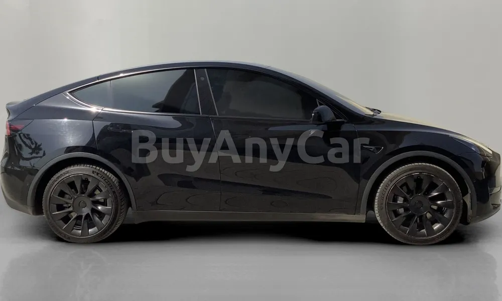 Vehicle photo 3