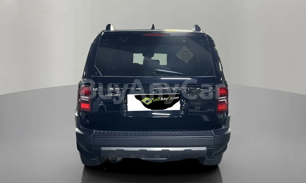 Vehicle photo 2