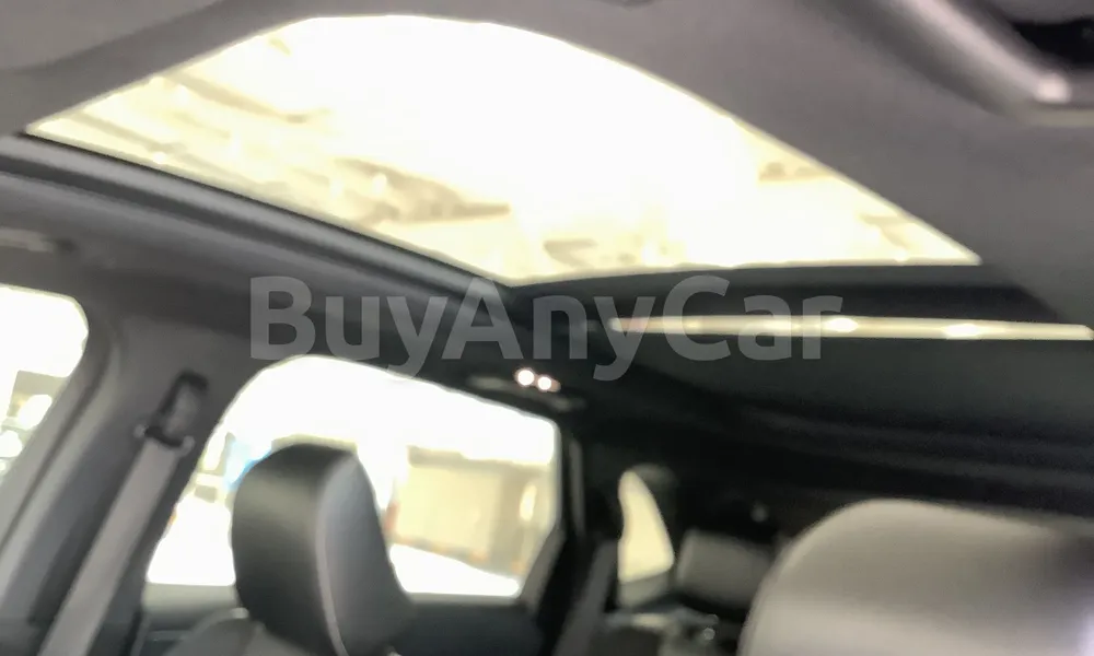 Vehicle photo 11