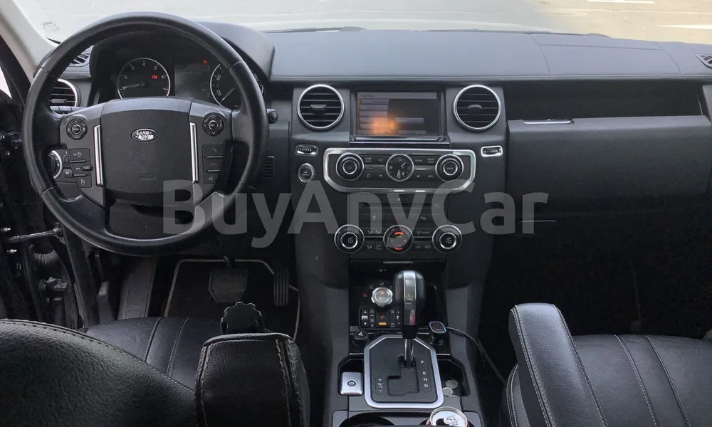 Vehicle photo 9