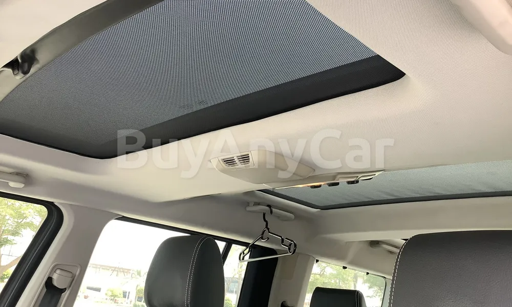 Vehicle photo 10