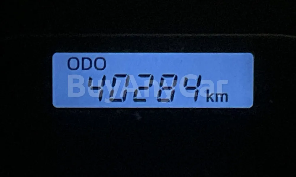 Vehicle photo 6