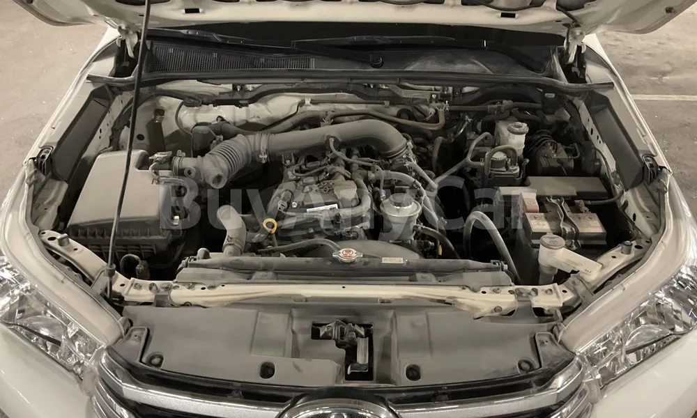 Vehicle photo 7