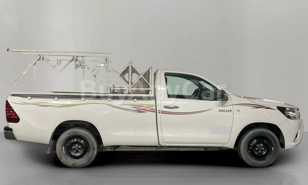 Vehicle photo 3
