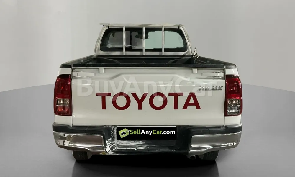 Vehicle photo 2