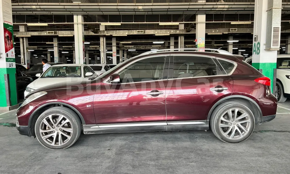 Vehicle photo 4
