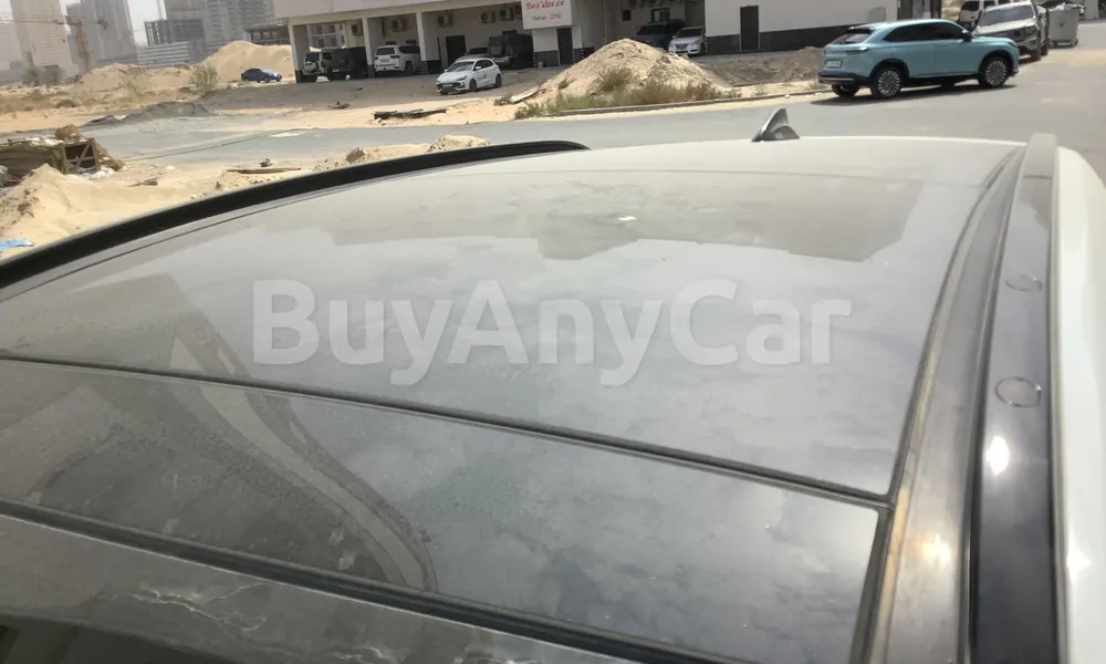 Vehicle photo 5
