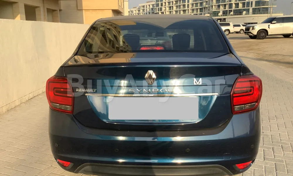 Vehicle photo 2