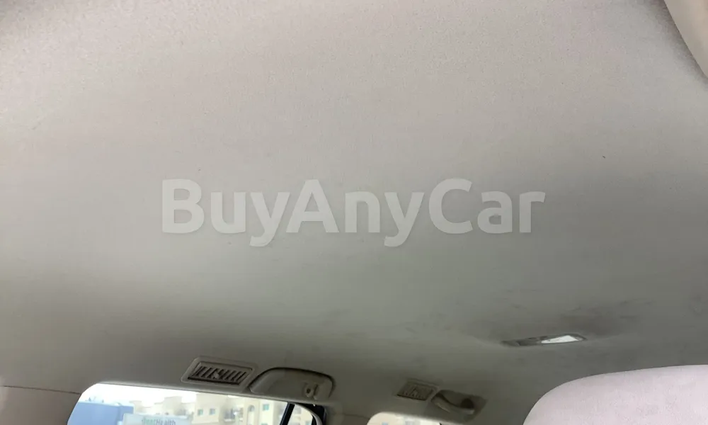 Vehicle photo 9