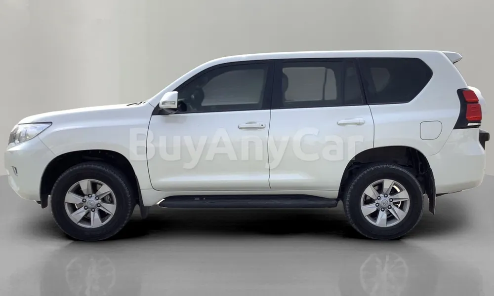 Vehicle photo 4