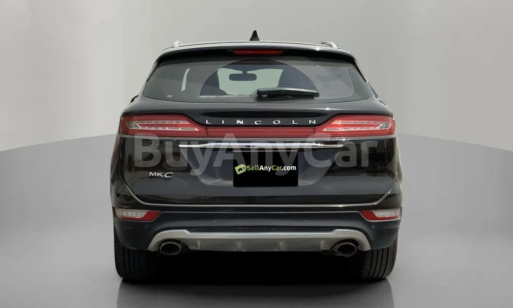 Vehicle photo 2