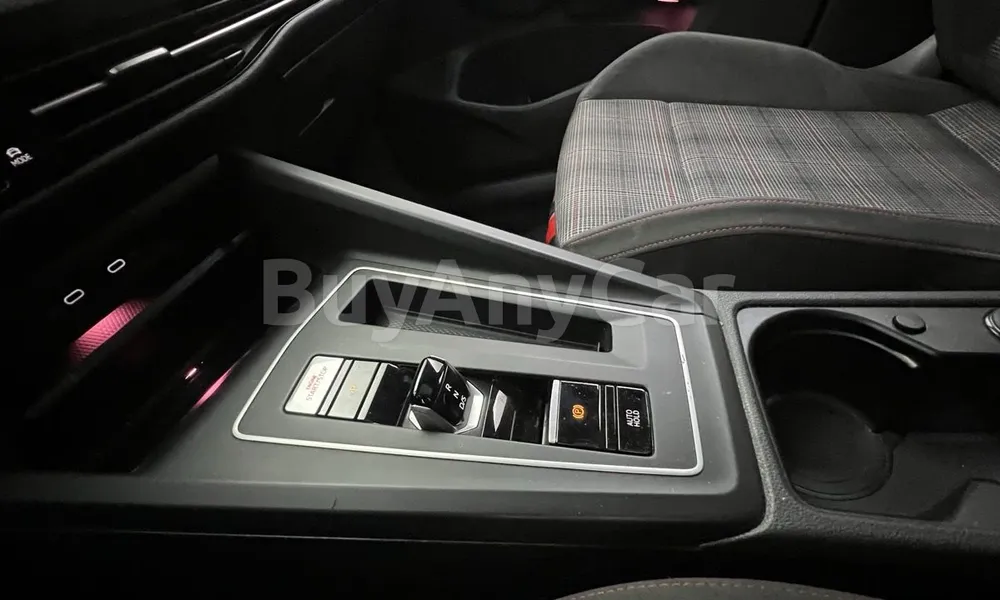 Vehicle photo 10