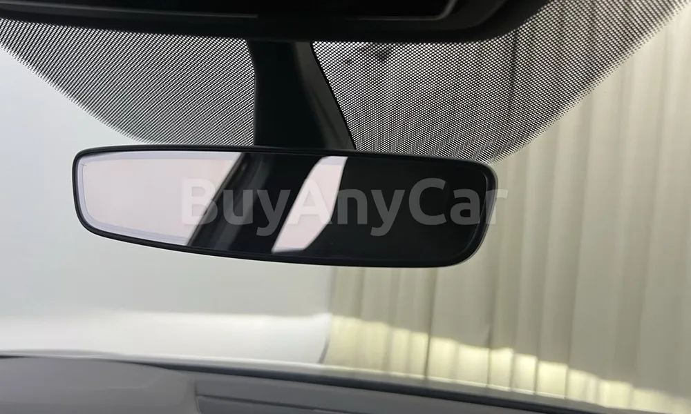 Vehicle photo 11