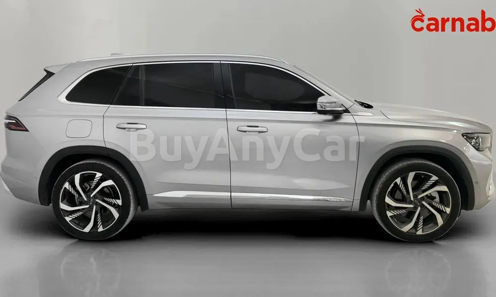 Vehicle photo 3