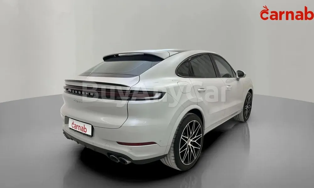 Vehicle photo 15