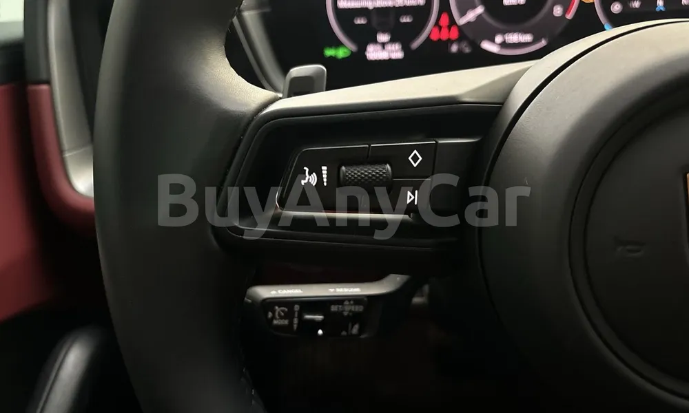 Vehicle photo 14