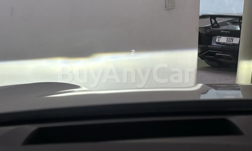 Vehicle photo 9
