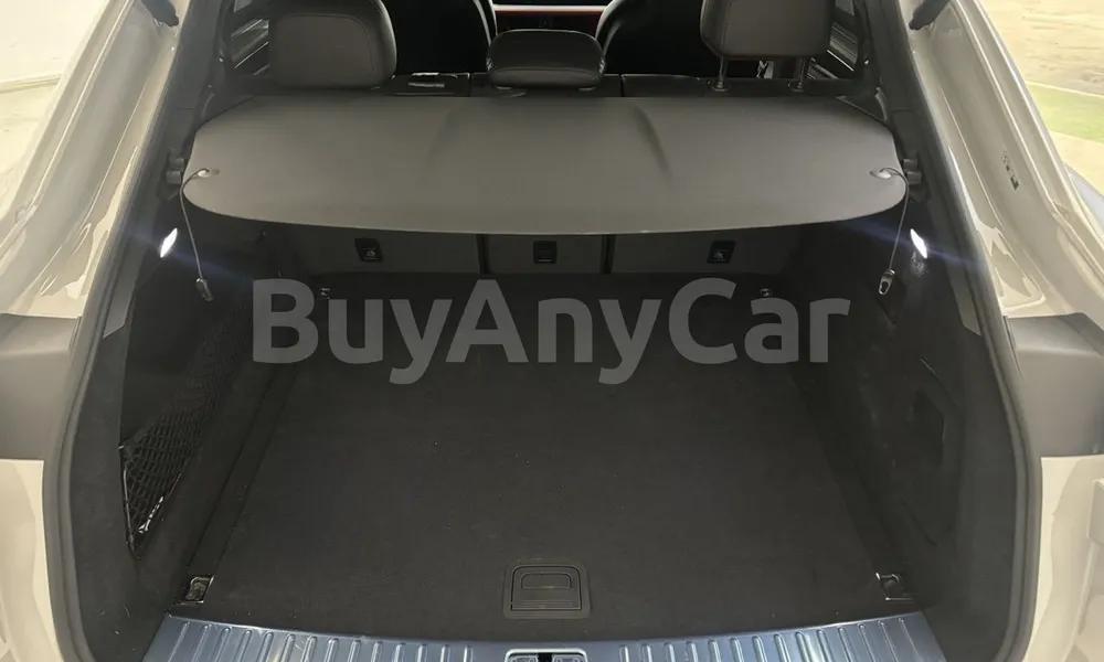Vehicle photo 8
