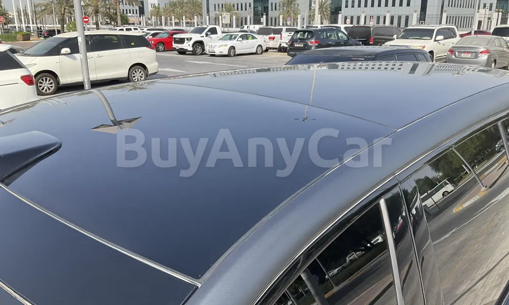 Vehicle photo 6