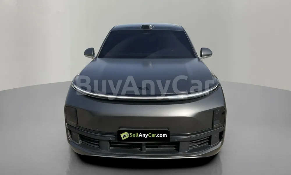 Vehicle photo 1