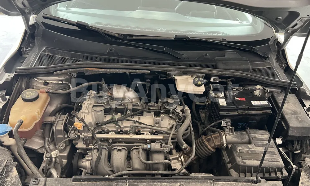 Vehicle photo 6