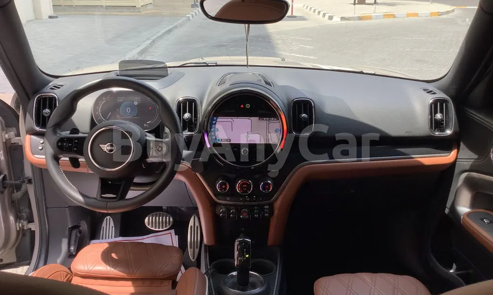 Vehicle photo 8